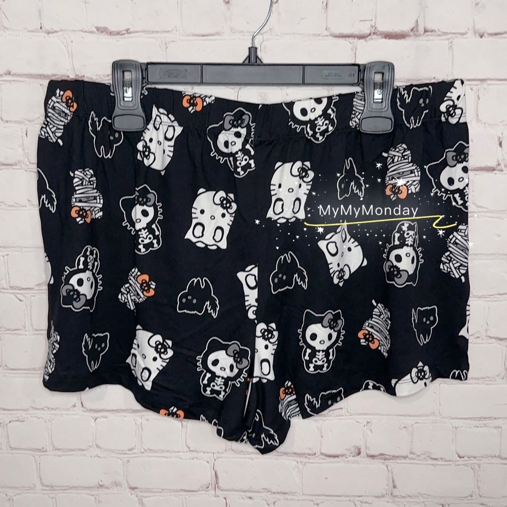 Hello Kitty Halloween Pajama Set - Picture 4 of 8